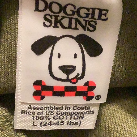 Camo Dog Tee “Here comes Kolohe! (Trouble) 🦴 ” L (24- 45 lbs.) NWT, 100% Cotton - Picture 3 of 5